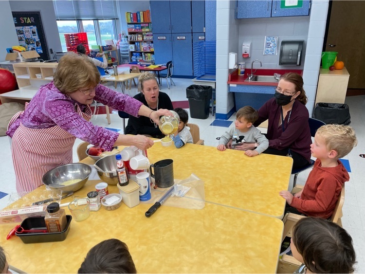 Mrs. Hoffman leads Mrs. Miranda’s PreK through a lesson on following a recipe   
